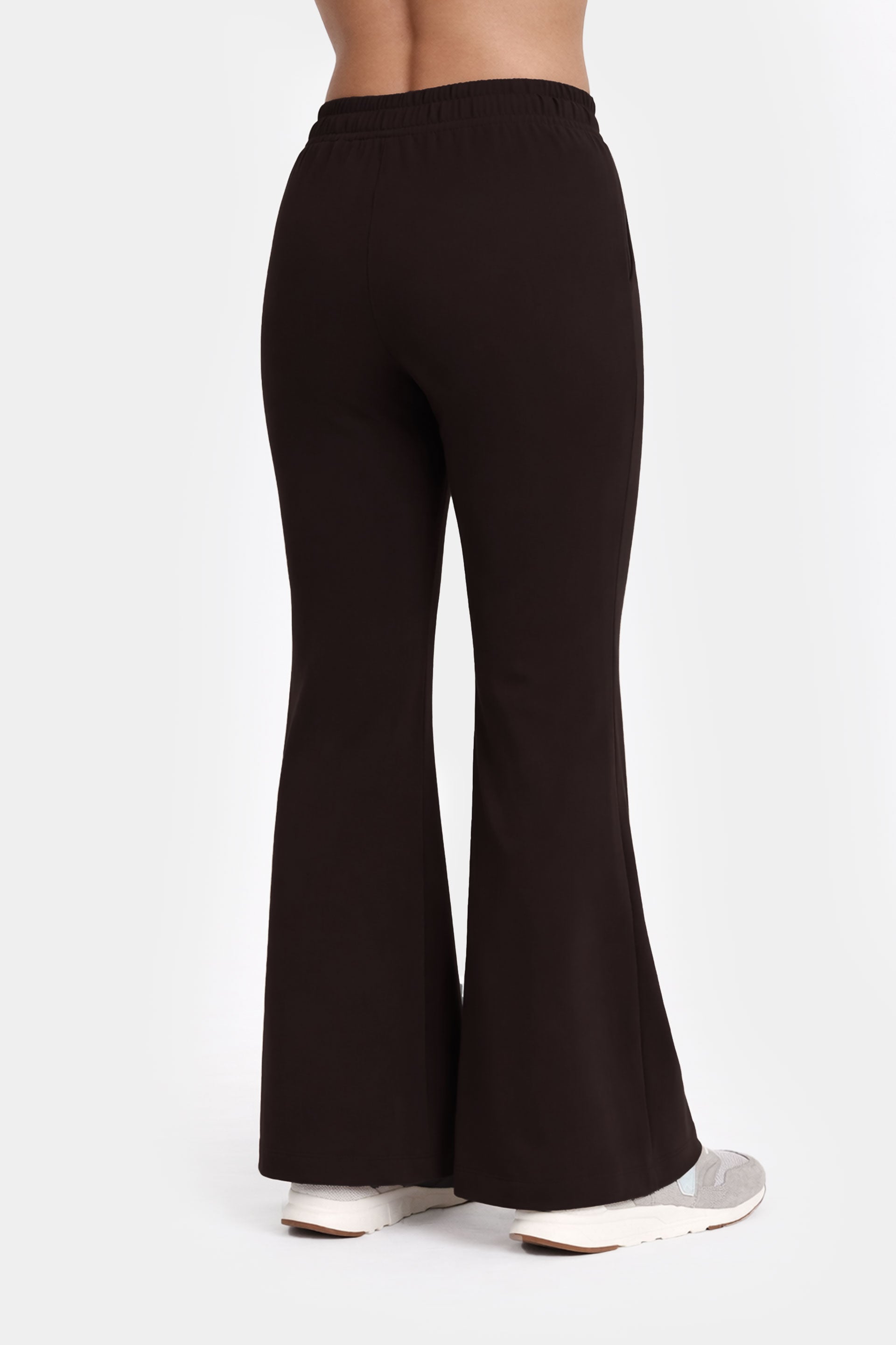 Měkké dámské rozšířené kalhoty s lékařským vzorem